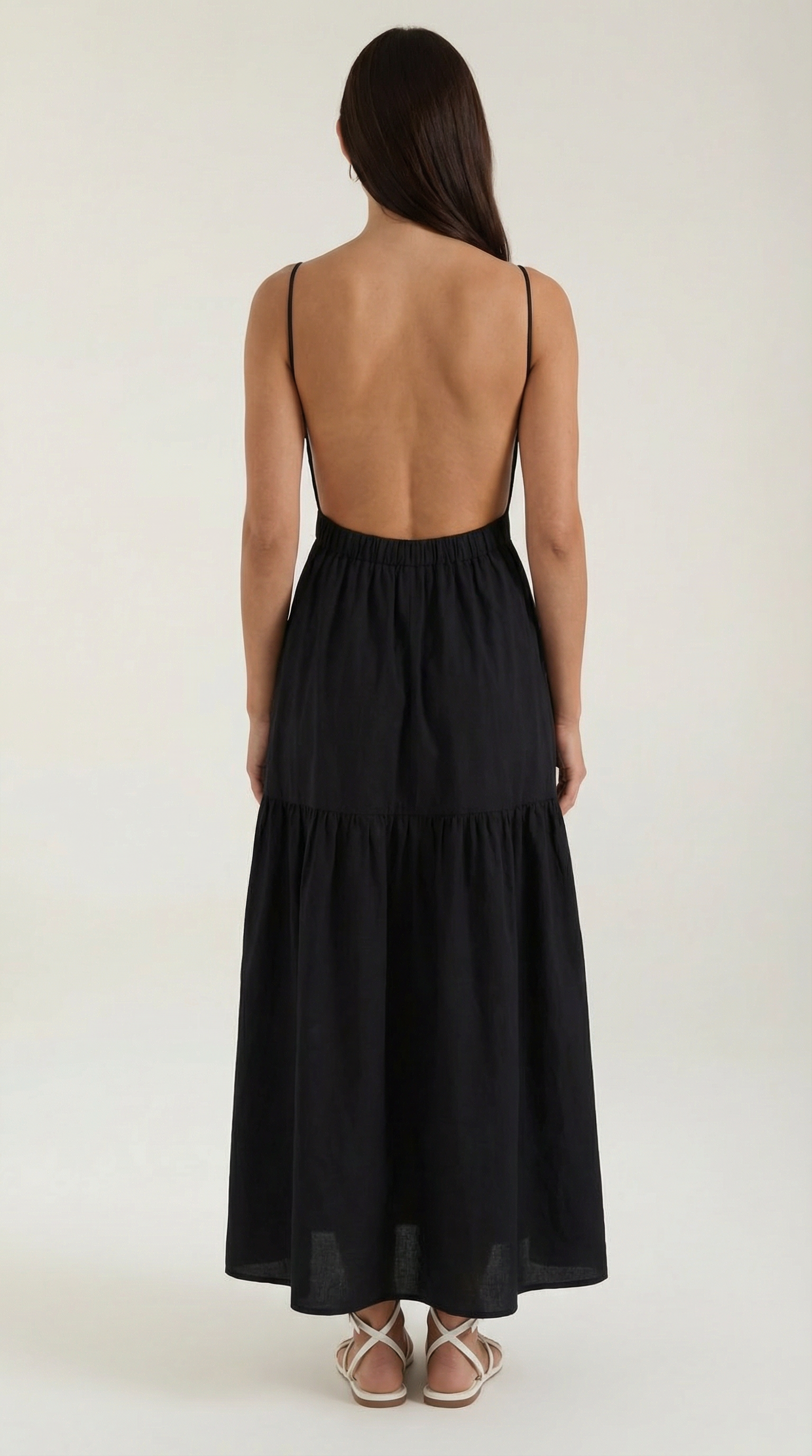 Backless Maxi Dress in Lightweight Fabric - Elegant Evening Wear for Summer Events and Casual Gatherings