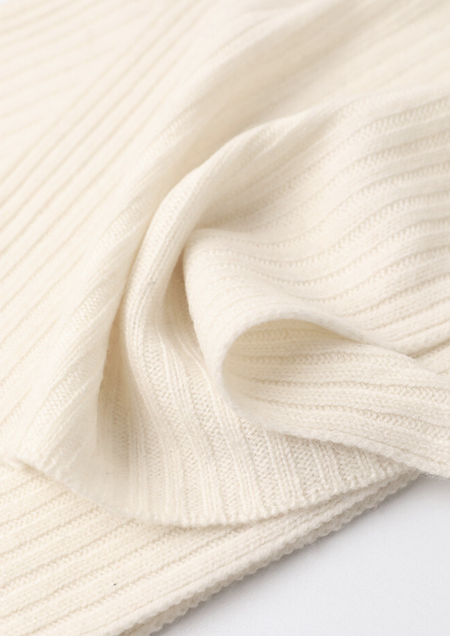 Cashmere Winter Essentials for Women - Soft, Cozy Knitwear for Cold Weather - Scarves, Sweaters, and Accessories