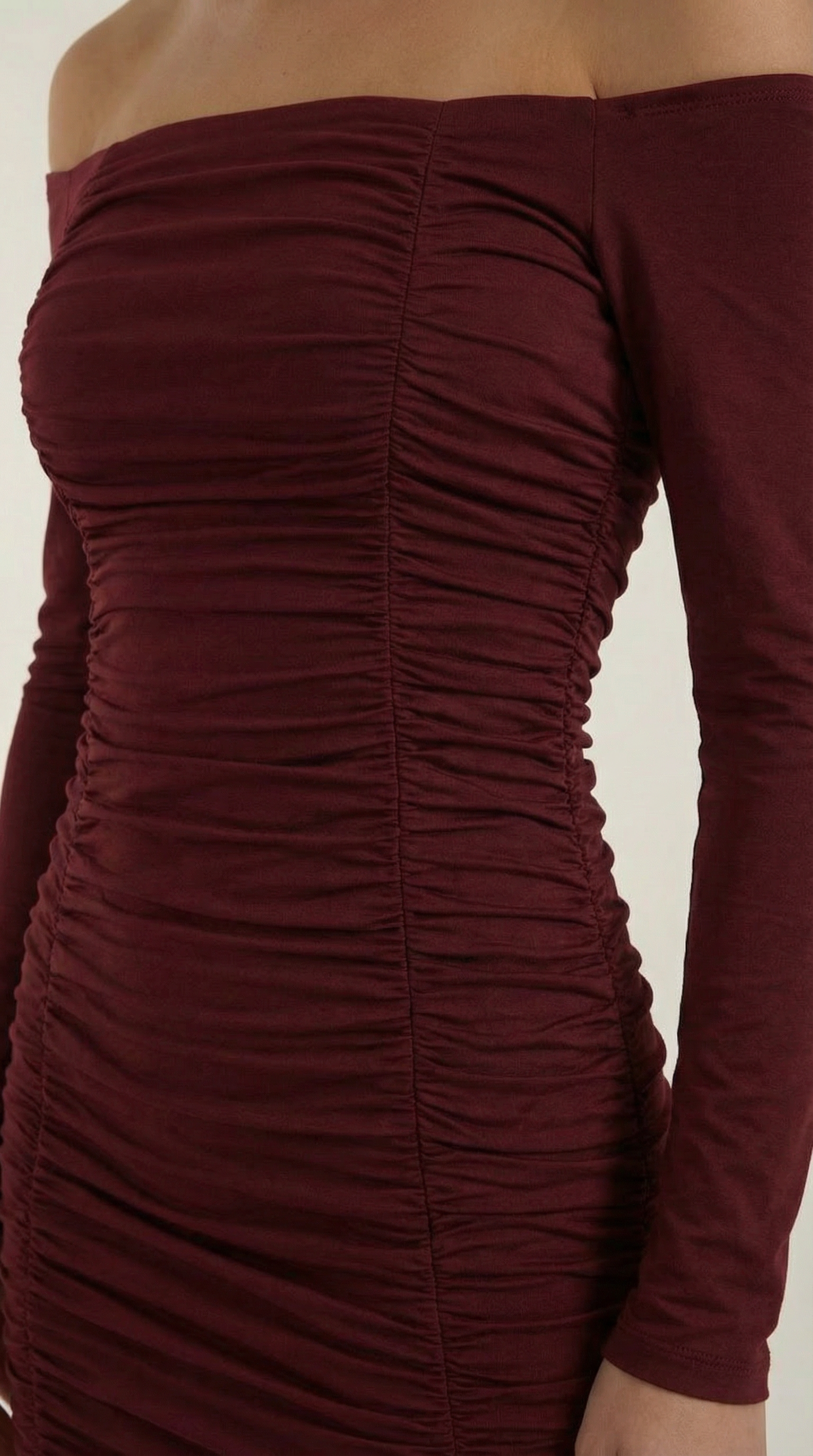 Figure-Hugging Mini Dress in Stretch Fabric - Elegant Evening Wear for Parties and Special Occasions