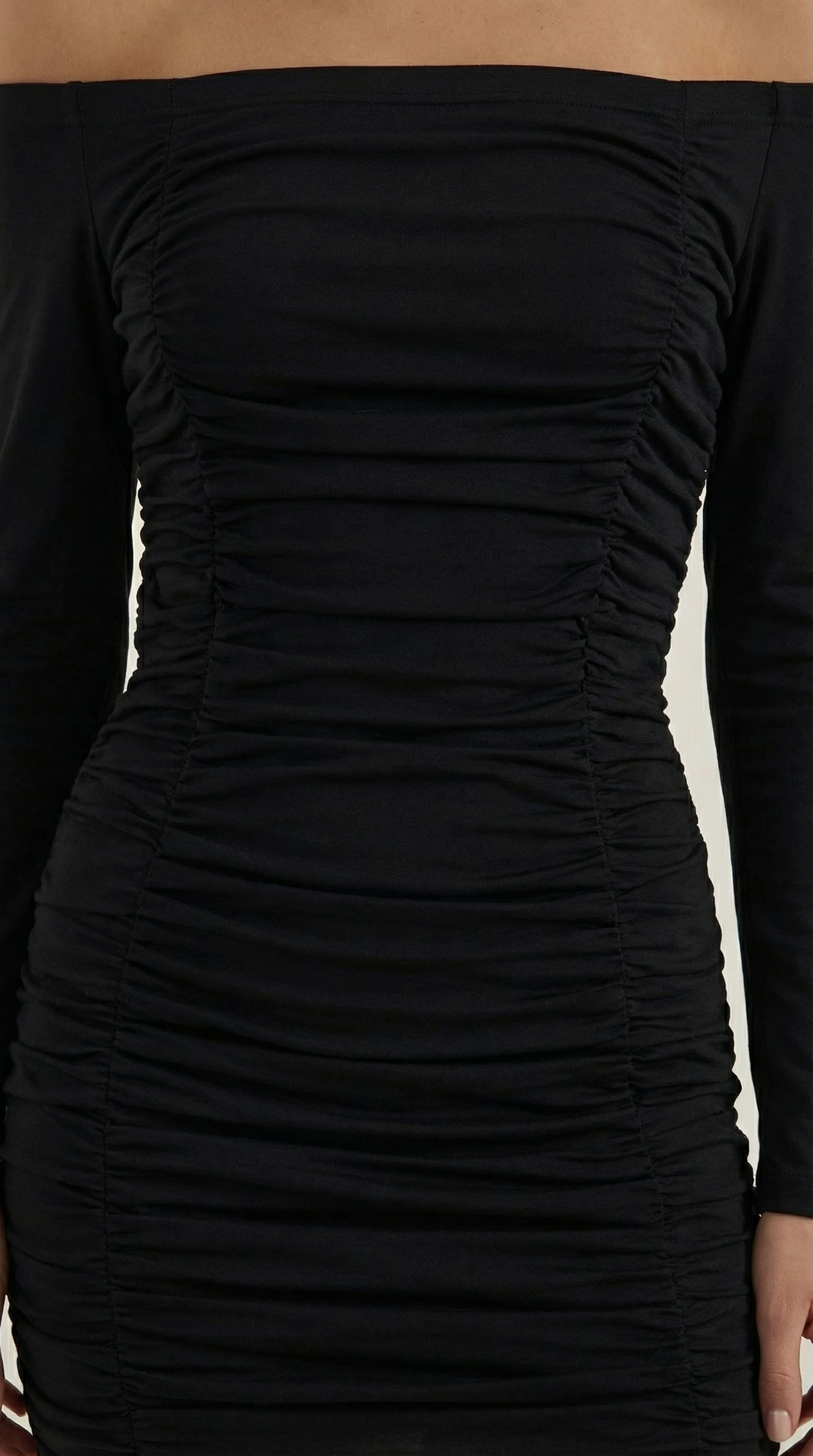 Figure-Hugging Mini Dress in Stretch Fabric - Elegant Evening Wear for Parties and Special Occasions