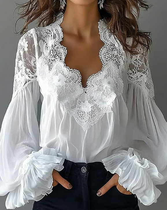 Floral Print Blouse in Lightweight Fabric for Casual Wear