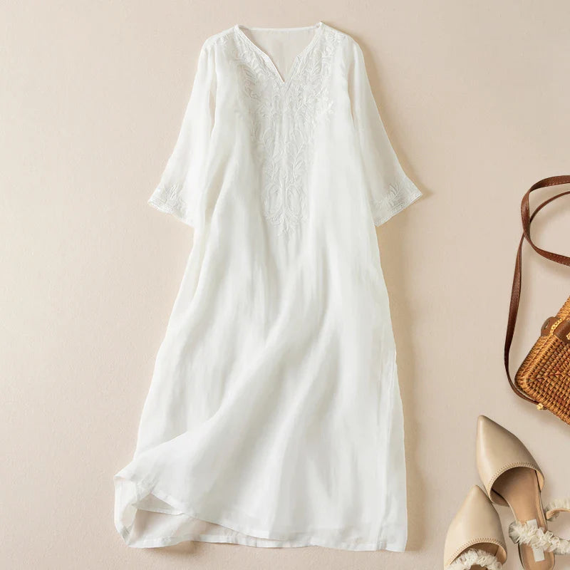 Garden Embroidery Midi Dress in Cotton for Casual Spring Outings
