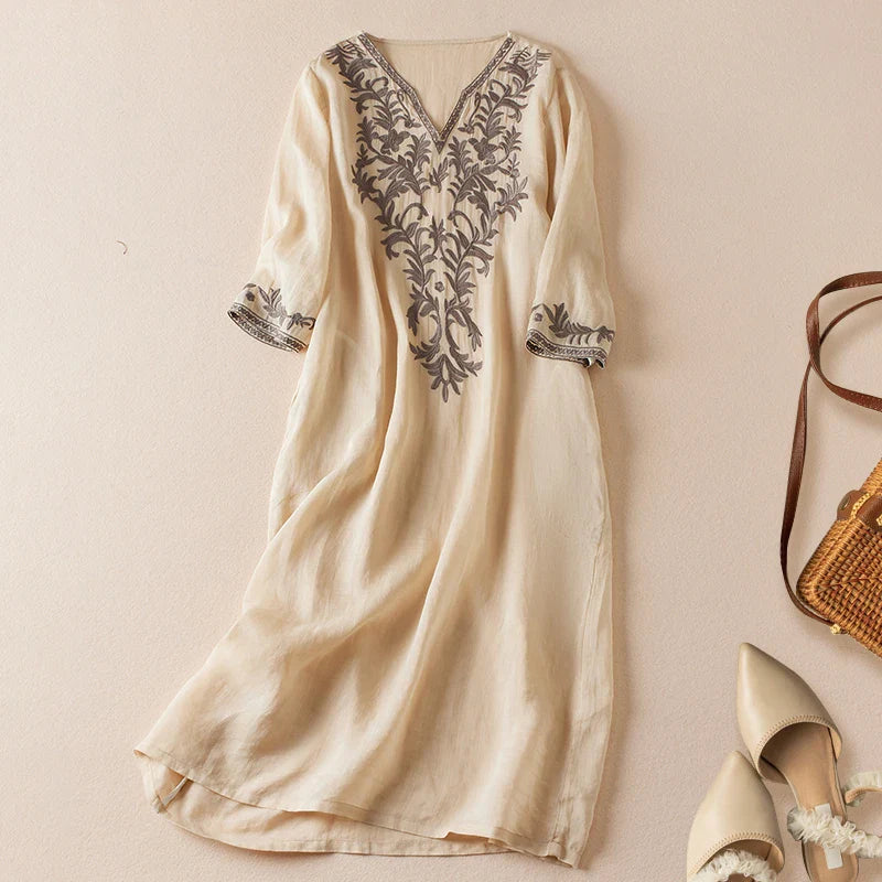Garden Embroidery Midi Dress in Cotton for Casual Spring Outings