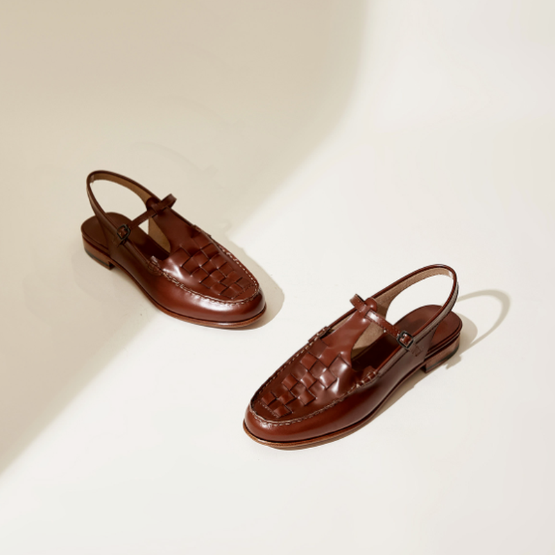 Leather Summer Sandals for Women - Comfortable Straps, Stylish Design for Casual Wear