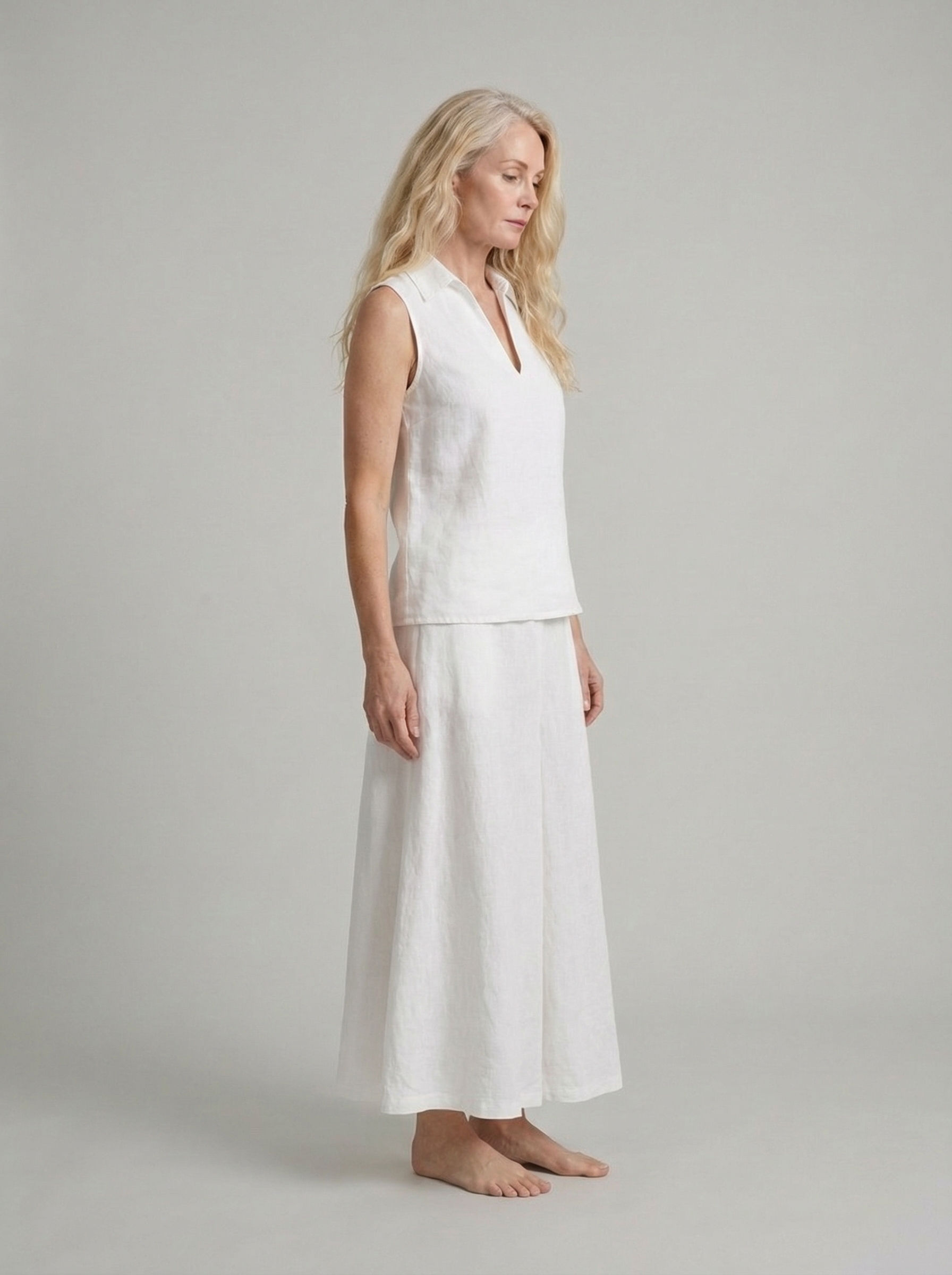 Linen Women's Co-ord Set: Sleeveless V-Neck Top & Skirt for Casual Wear