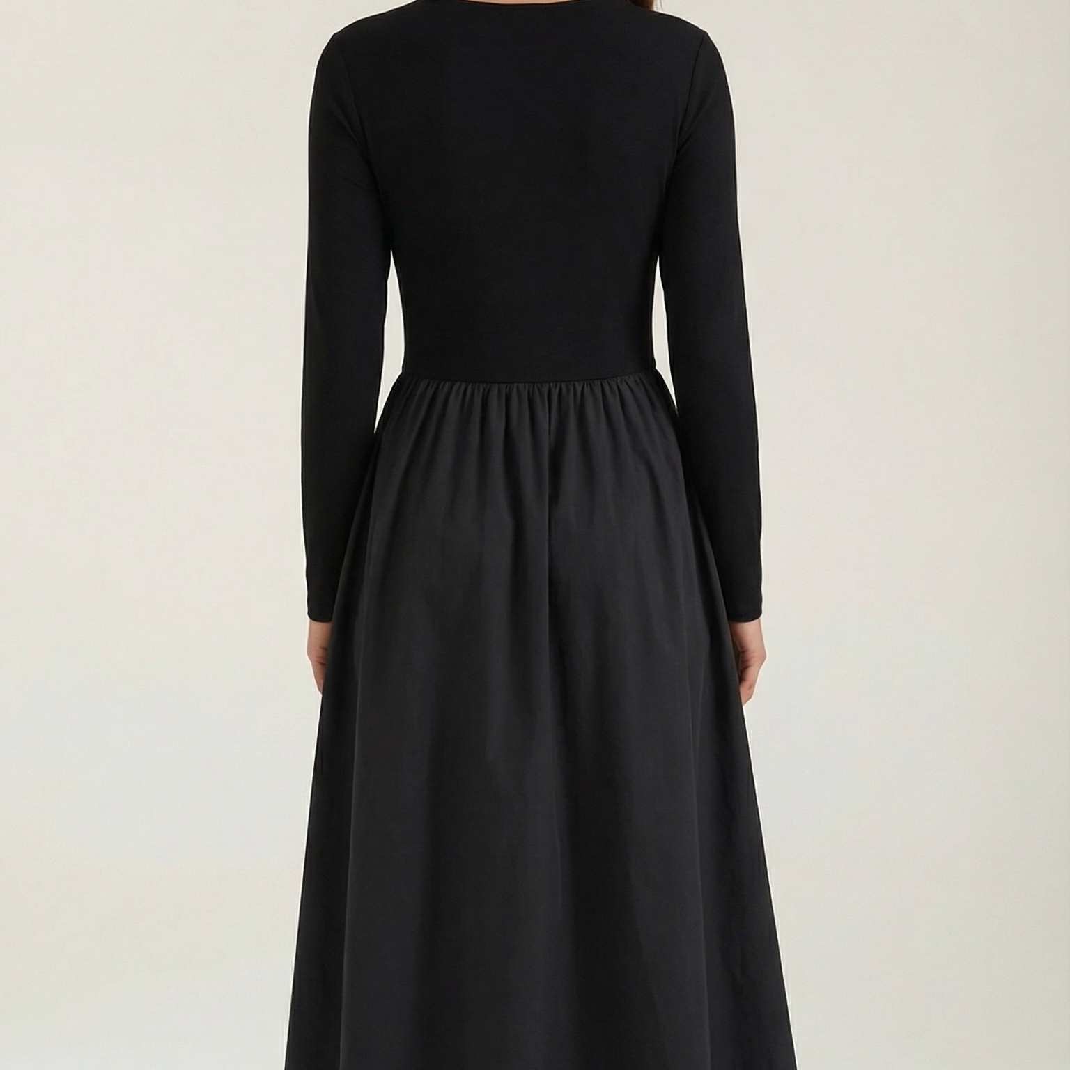 Long-Sleeve Maxi Dress in Soft Fabric - Elegant Casual Wear for Women - Perfect for Parties and Special Occasions
