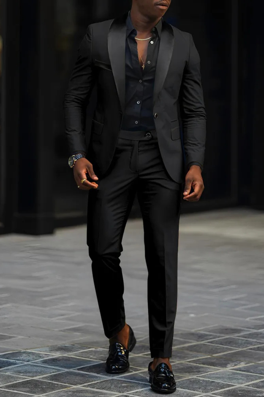 Men's Fitted Two-Piece Suit for Wedding Guests | Formal Attire in Classic Design