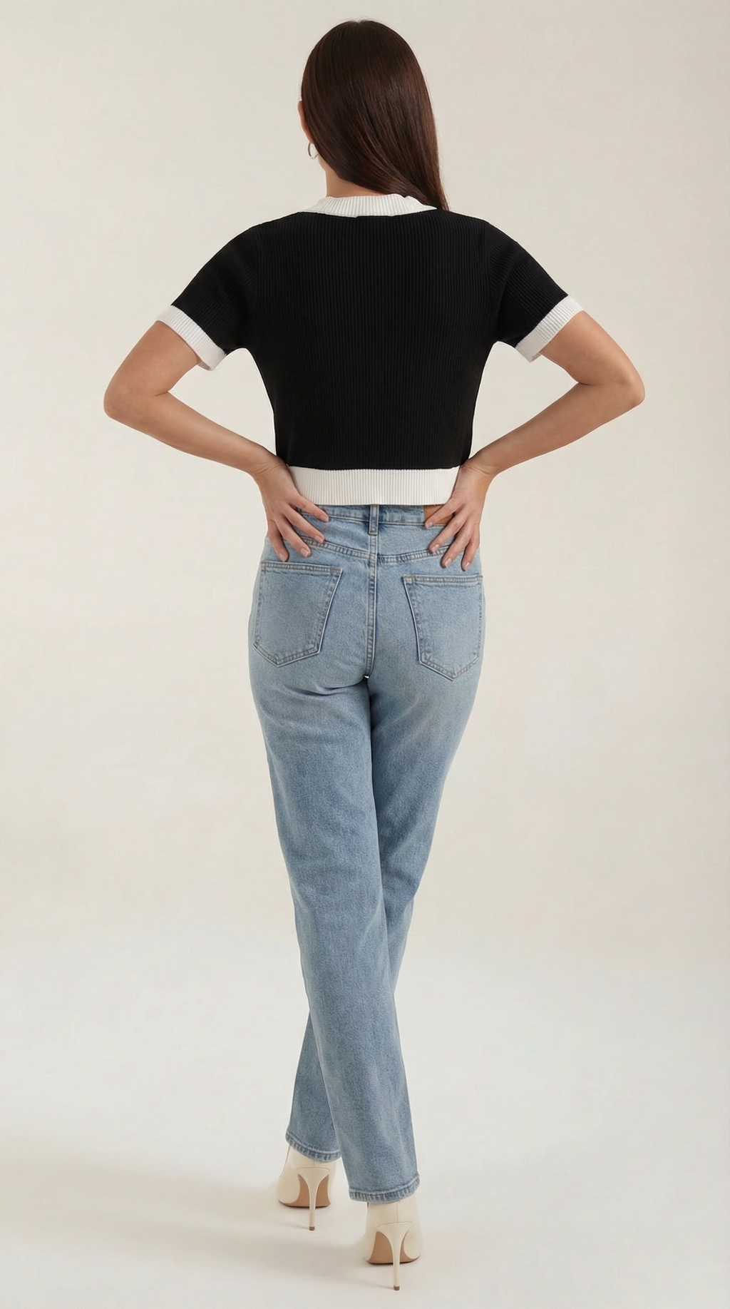 Short-Sleeve Nerina Top in Soft Cotton - Casual Everyday Wear for Women