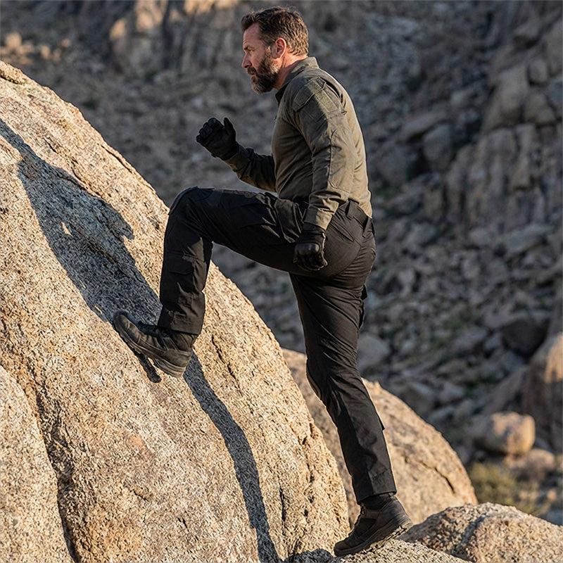 Tactical Cargo Trousers for Outdoor Activities - Durable Fabric, Multi-Pocket Design