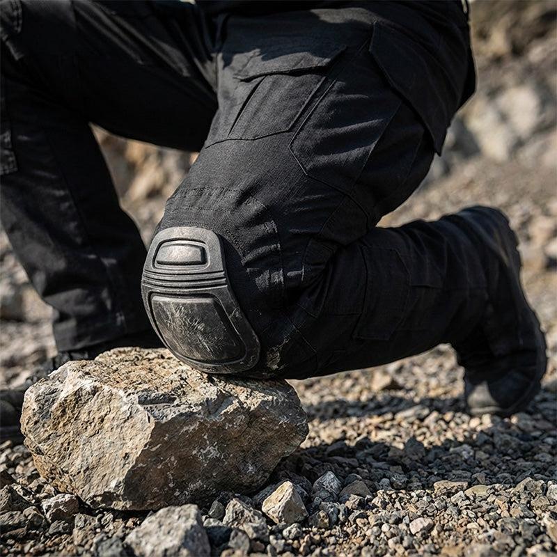 Tactical Cargo Trousers for Outdoor Activities - Durable Fabric, Multi-Pocket Design