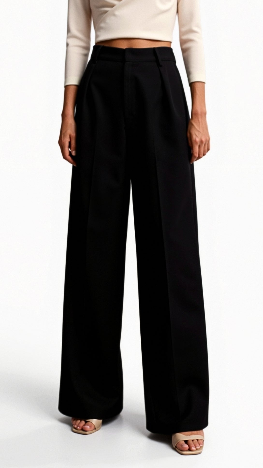 Wide-Leg High Waist Trousers for Women - Pleated Design with Side Pockets - Casual and Stylish Everyday Wear