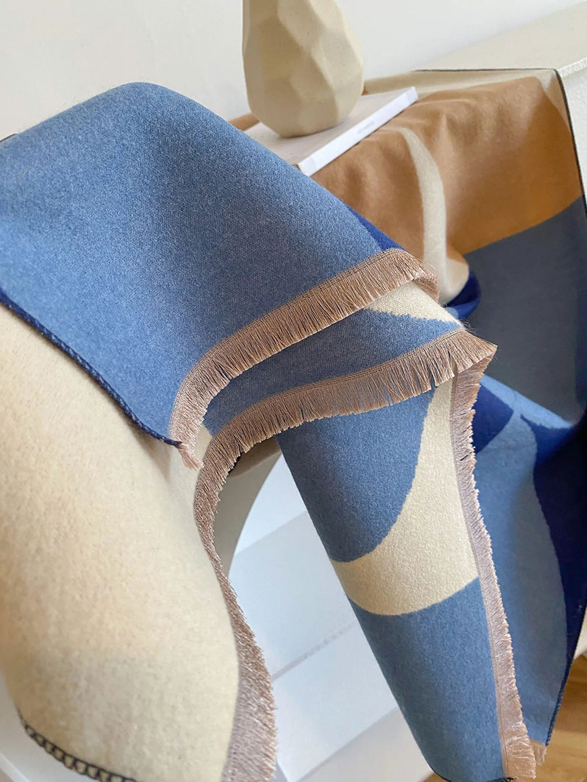 Women's Reversible Cashmere Scarf – Elegant, Warm Accessory for Winter, Gift