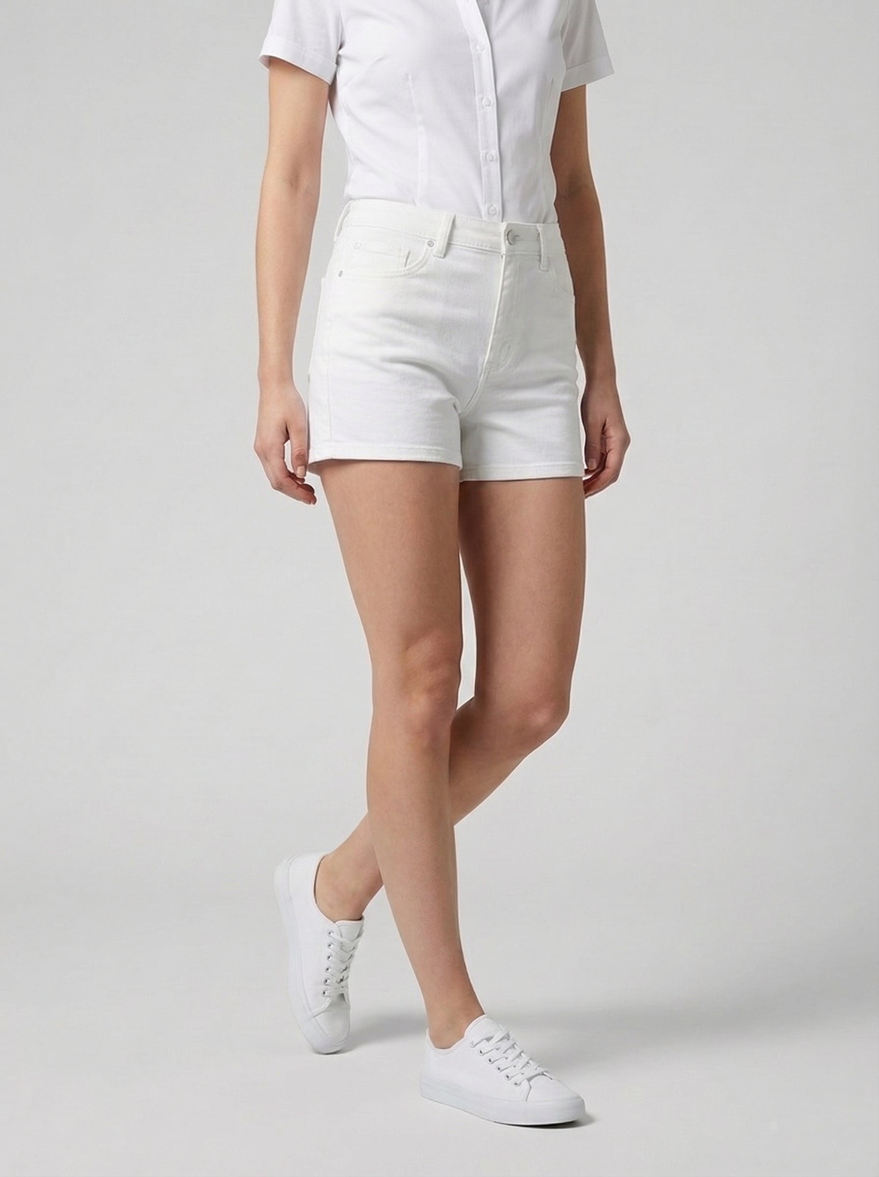 Linen Short Sleeve Women's Shirt for Casual Wear and Summer Outfits